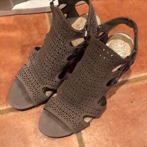 Vince Camuto Taupe Heeled Sandals Size 6